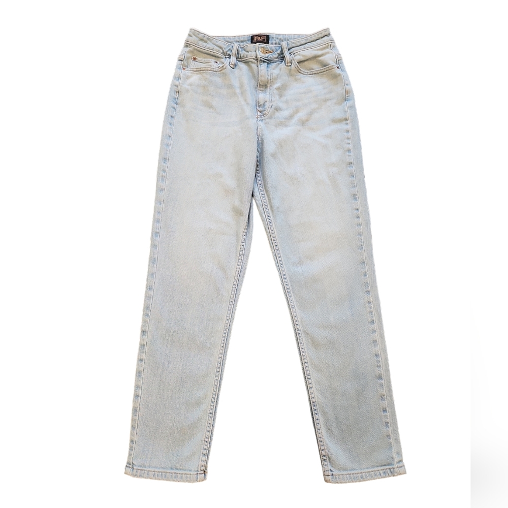 F&F brand eco-wash light wash jeans